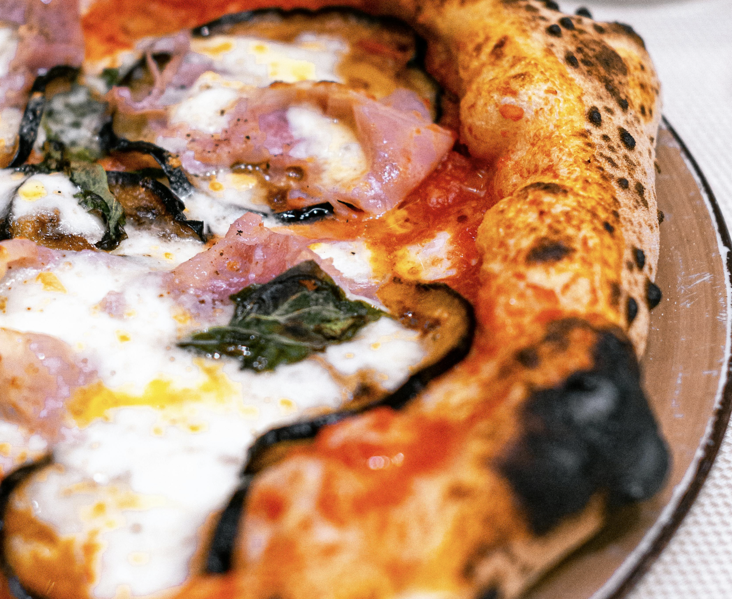 È Napoli la città in cui si mangia meglio al mondo, secondo TasteAtlas