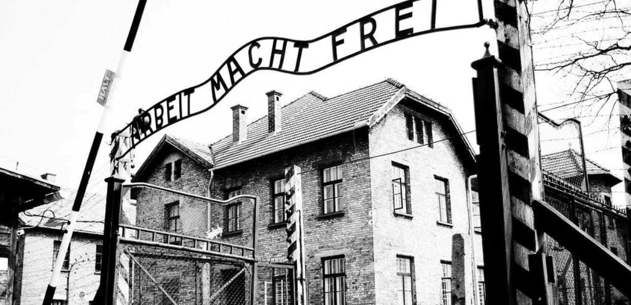 Giorno della Memoria, favorire la riflessione a scuola il 27 gennaio e non solo