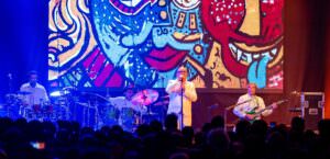 ’Umbria Con’ a Bastia Umbra (Pg) fa di nuovo centro, foto Elio e le storie Tese