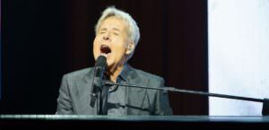 Musica, 10 nuove date per il grande tour di Claudio Baglioni, primo piano Baglioni