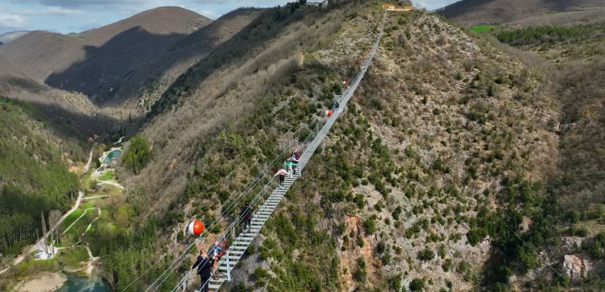 Sellano (Pg), il Ponte Tibetano fa oltre 56 mila ingressi in un anno
