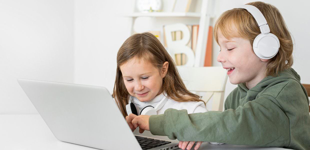 Nelle scuole primarie di Madrid sarà limitato l’uso di computer e tablet