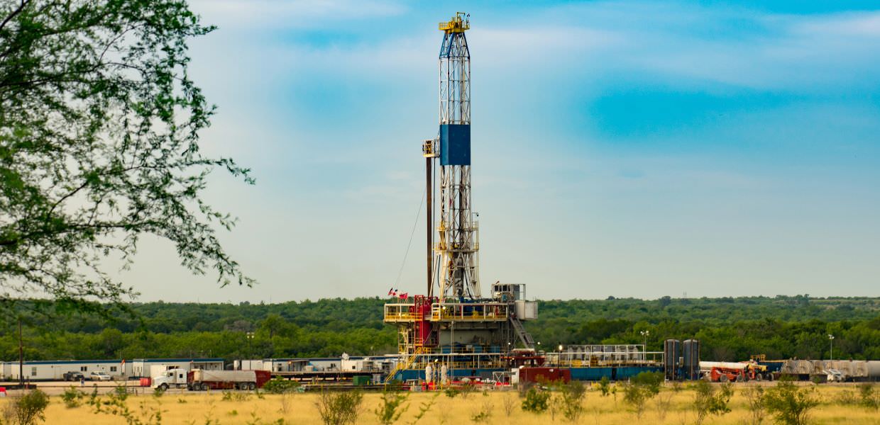 Plastica, una mappa svela la filiera tossica della plastica dal fracking in Texas alle multinazionali come Coca-Cola