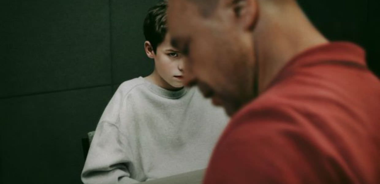 “Adolescence”, la serie Netflix che ha aperto il dibattito sul disagio giovanile