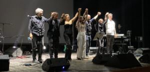 Musica, Carlotta incanta il Manini di Narni (Tr) con ‘Le nostre canzoni’, band