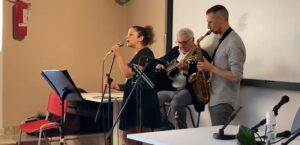 Cultura, Paolo Mancini presenta il suo ‘Sapori di infinito’, Aural Trio