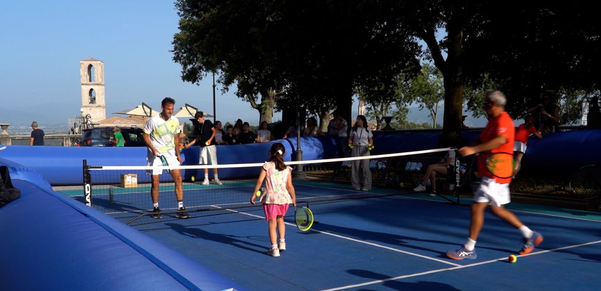 Sport, tanti bambini per il minitennis che ha aperto gli Internazionali di Perugia