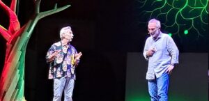 Assisi (Pg), Umbria Green Festival Giovanni Storti e Stefano Mancuso, sold out per la prima di ‘Alberi’, foto spettacolo