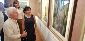 Assisi (Pg), inaugurata la mostra con cui Gino Covili indaga sul San Francesco ‘terreno’, Covili e Stefania Proietti