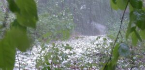 Clima, l’Appenino non ‘protegge’ più l’Umbria, tempo sempre più instabile, grandinata