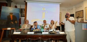 Napoli celebra i suoi 2500 anni con un festival sul mare, tra musica, teatro, poesia e migrazioni, conferenza stampa