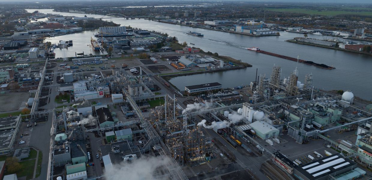 PFAS, nuove restrizioni dall'Agenzia europea per le sostanze chimiche
