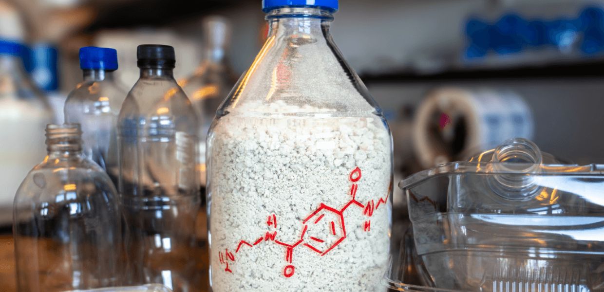 Plastica, da rifiuto a risorsa per catturare la CO2. Lo studio