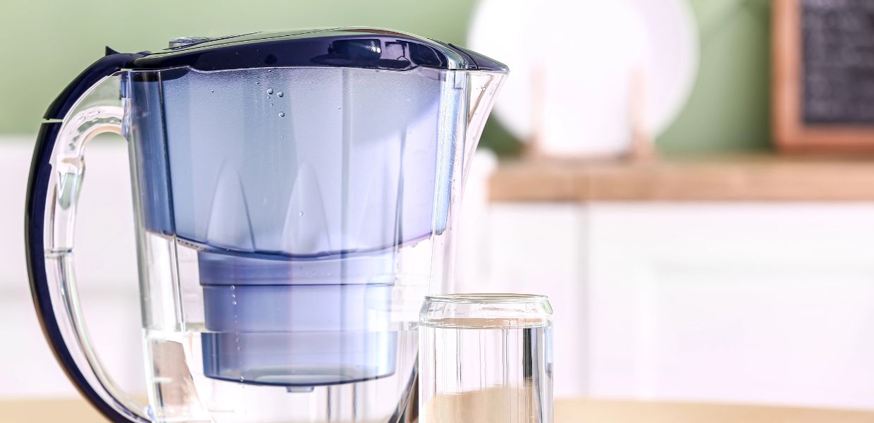 Test sulle caraffe filtranti, non tutte purificano l'acqua dagli inquinanti