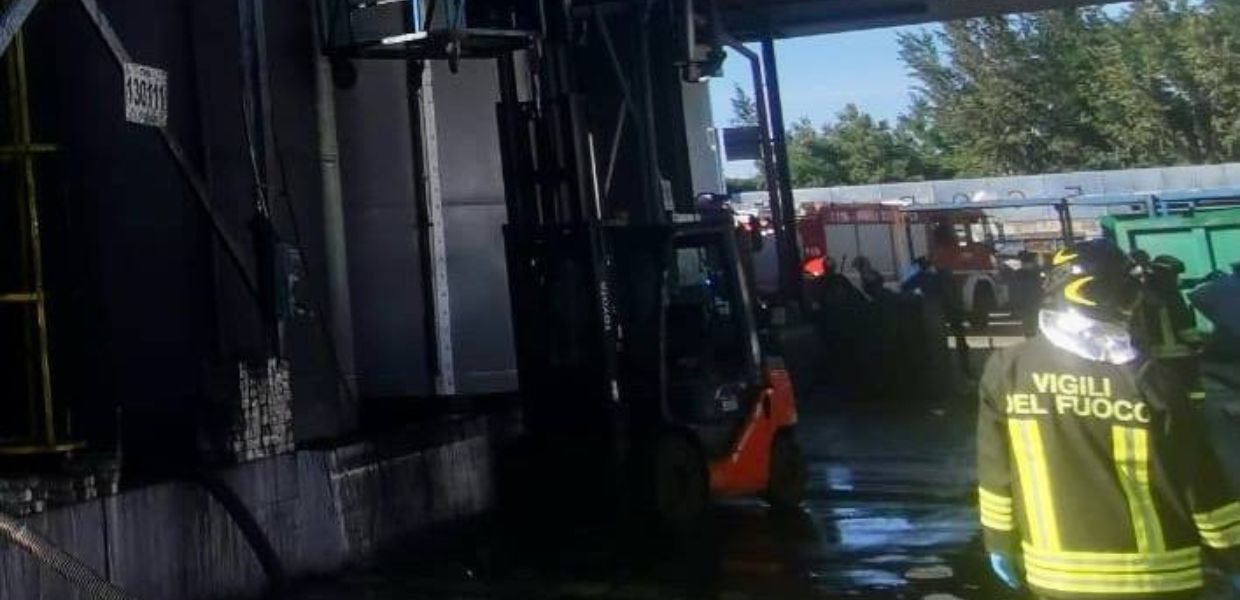 marcianise esplosione azienda rifiuti morti