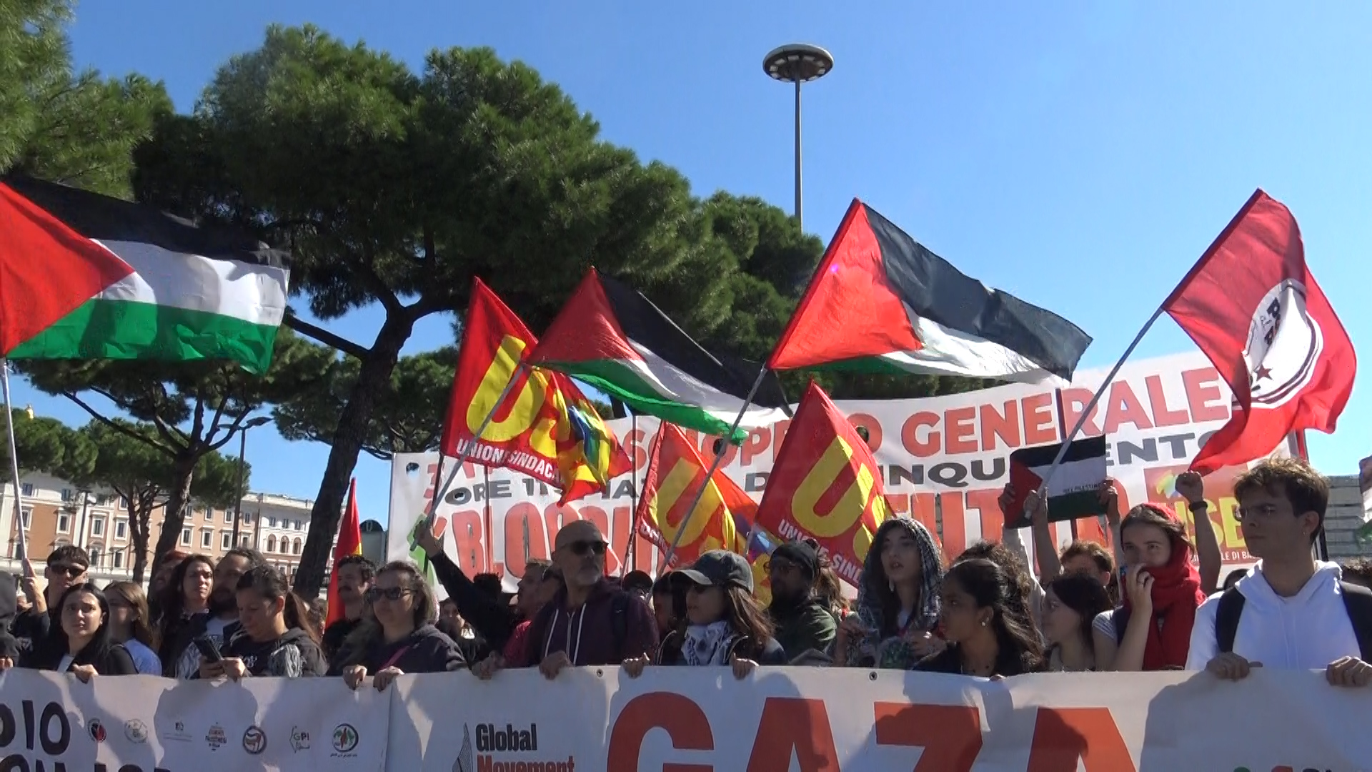 Gaza, manifestazioni oceaniche chiedono la fine dei rapporti con Israele