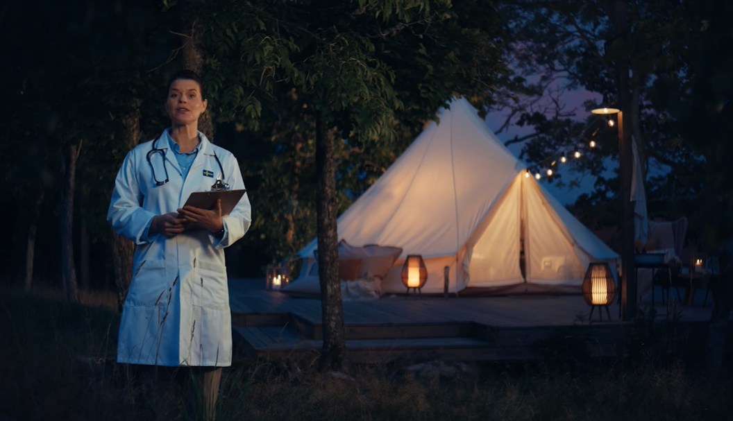 Un periodo trascorso immersi nello stile di vita svedese può ridurre lo stress, abbassare la pressione sanguigna e migliorare umore e qualità del sonno, lo consiglia il medico. La nuova campagna di Visit Sweden.