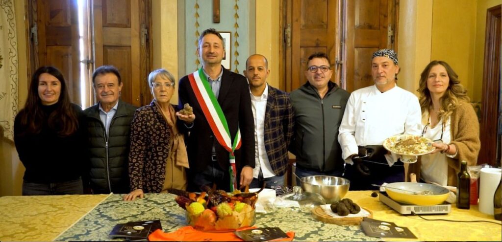 A Valtopina (Pg) la Mostra Mercato che celebra il tartufo e i prodotti a km 0 1 A Valtopina (Pg) la Mostra Mercato che celebra il tartufo e i prodotti a km 0, conferenza stampa