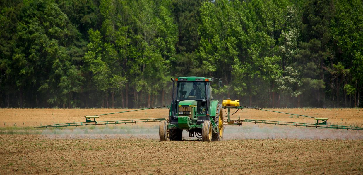 PFAS, Trump pronto ad approvare un nuovo “forever chemical” per i pesticidi