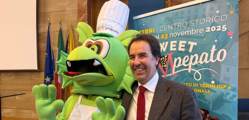 Terni, al via ‘Sweet Pampepato’, la tre giorni più golosa dell’anno, Mauro Franceschini e mascotte