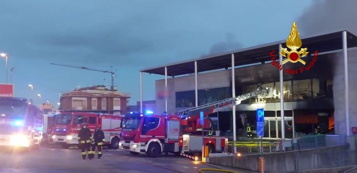 incendio thiene capannone