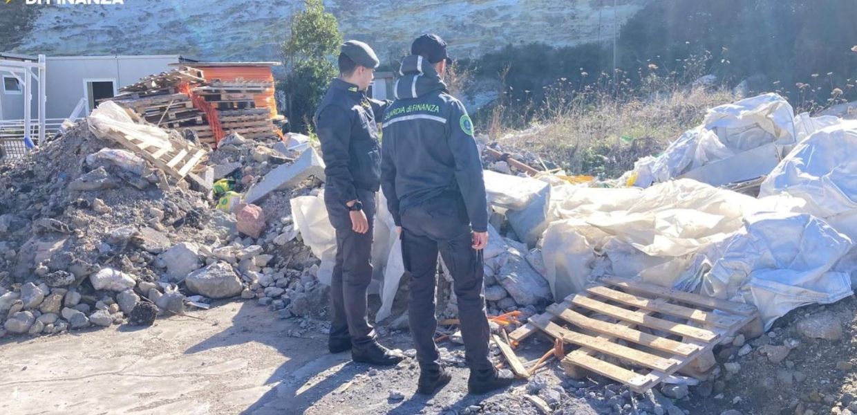 ponza discarica abusiva rifiuti