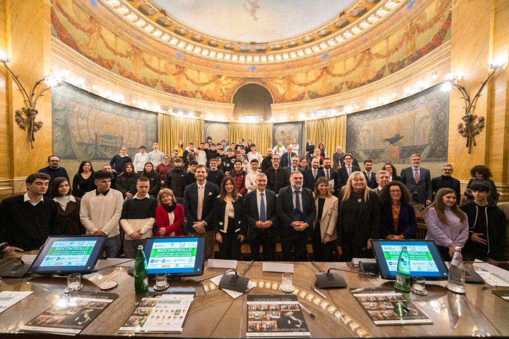 Al MASAF il convegno sulla bioprotezione delle colture per la sostenibilità dell’agricoltura 1 MASAF il convegno sulla bioprotezione delle colture per la sostenibilità dell’agricoltura, dell’ambiente e per la sicurezza alimentare