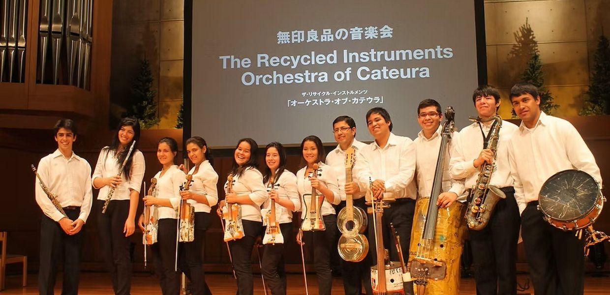 Musica e riciclo con l’Orquesta reciclada di Cateura (Paraguay)
