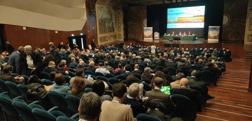 Agricoltura, convegno nazionale sulla gestione del rischio, pubblico