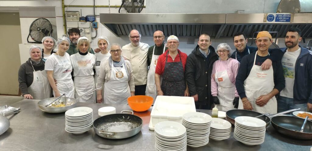 Cibo, fino a domenica la Rassegna della torta di Pasqua umbra 2 Cibo, fino a domenica la Rassegna della torta di Pasqua umbra, Arcs Mantignana e Andy Luotto