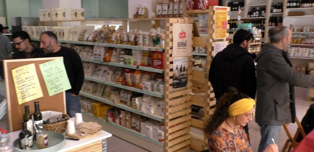 Perugia, rigenerazione urbana e sostenibilità con il mercato di comunità Birà 1 Perugia, rigenerazione urbana e sostenibilità, con il mercato di comunità Birà, mercato di comunità