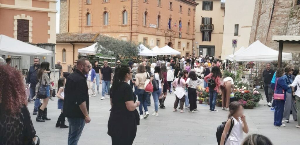 Marsciano (Pg), florovivaismo e prodotti tipici con ‘Fiera Verde’ 1 A Marsciano (Pg), florovivaismo e prodotti tipici per ‘Fiera Verde’, affluenza