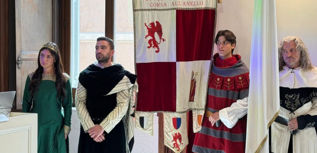 Narni torna nel Medioevo con 18 giorni di Corsa all’Anello, costumanti conferenza