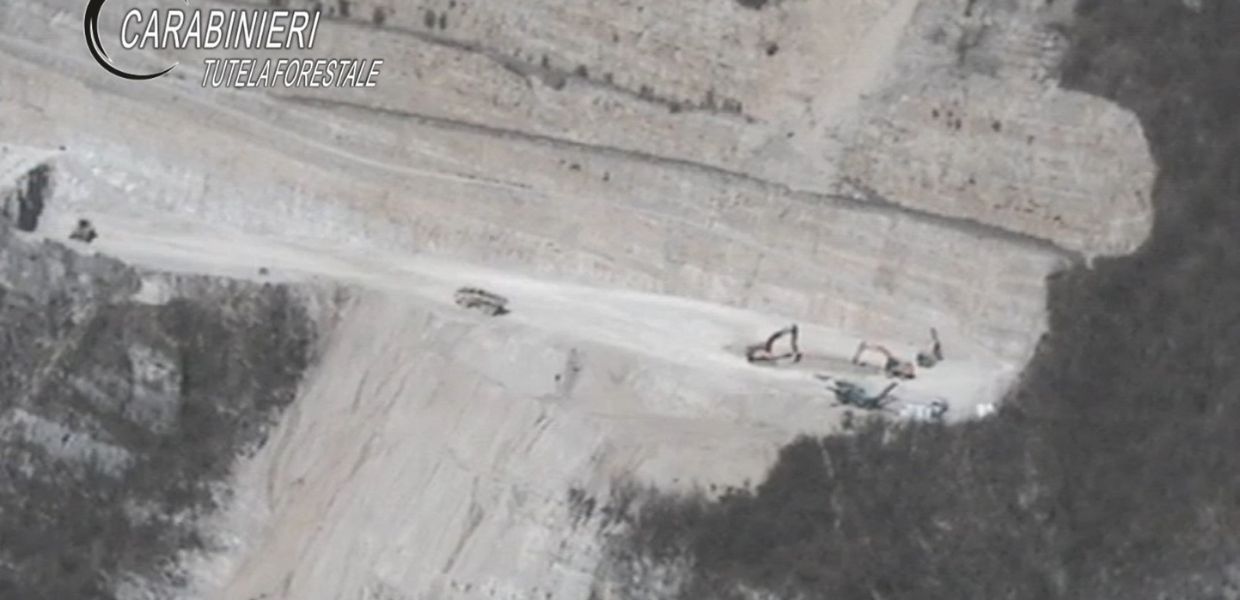 cava scavi illeciti multe