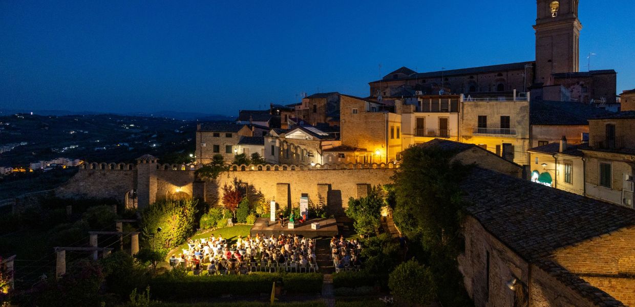 Libri, al via la V edizione del Vasto d’autore Festival