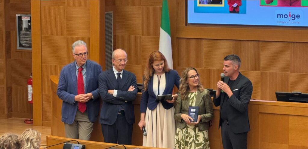 Il Moige ha premiato le produzioni Tv e Social family – friendly 2 Il Moige ha premiato le produzioni Tv e Social family – friendly, premiazione Lorenzo Baglioni
