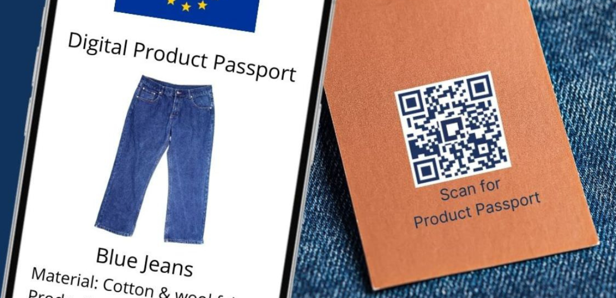 Grazie ad un QR code si può conoscere l’origine di un prodotto, le istruzioni per ripararlo e impatto ambientale. Come funziona il Passaporto Digitale di Prodotto (DPP). 
